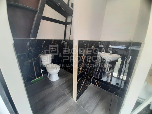Venta Locales Disponibles Sector Caldas - U. Cerrada