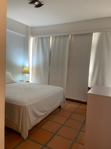 Aquiler Fijo. 1hab. Bello Apto. Terraza. Playa Moreno.