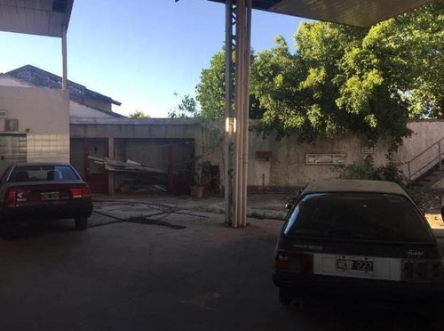Imagen 13 de 19 de Estación De Servicio En Importante Esquina Con 98m En Ituzaingó