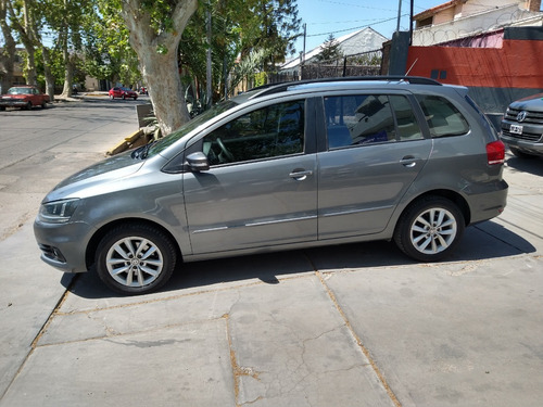 Imagen 4 de 10 de Volkswagen Suran 1.6 Trendline 2015