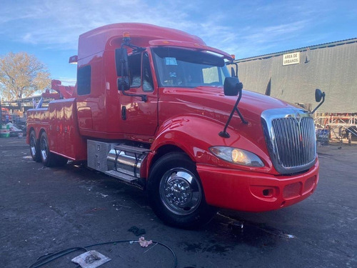 International Prostar Con Equipo De GrĂșa Tipo D