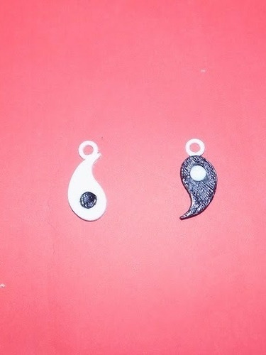 Collar / Dijes Ying Yang Plastico Con Cadenita X 2