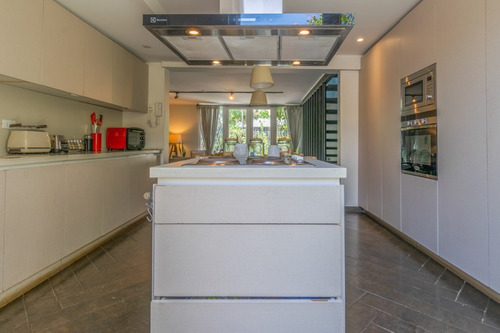 Diseño Y Arquitectura I Club Manquehue I Funcional Y Moderno