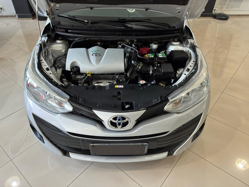 Toyota Yaris 1.3 16V FLEX XL PLUS TECH MULTIDRIVE