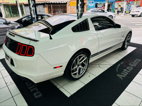 Ford Mustang 3.7 V6 GASOLINA AUTOMÁTICO