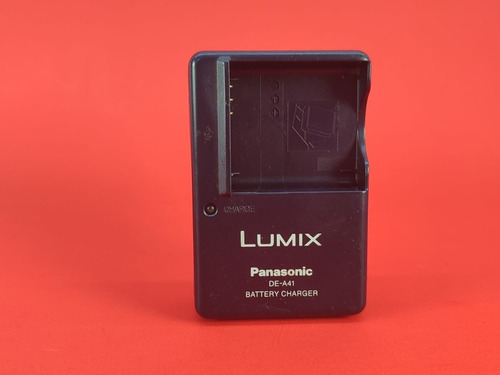 Cargador Panasonic Para Lumix Dmc-lx1, Dmc-fx8 Usado.