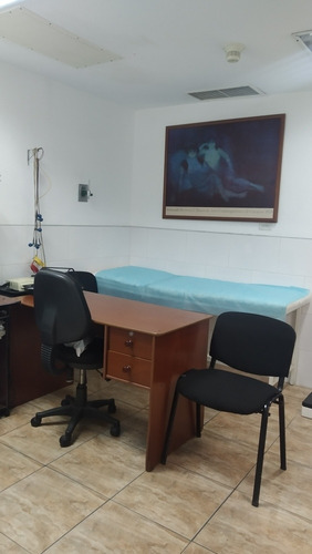 Clínica En Venta Ubicada En La Florida