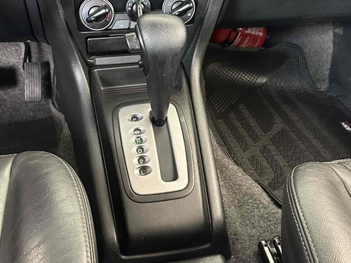 Mitsubishi Pajero TR4 2.0 4X2 16V 140CV FLEX 4P AUTOMÁTICO