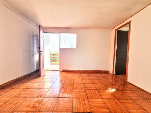 Depto Grande 64m2, 4 Dormitorios, Las Rejas/5 De Abril