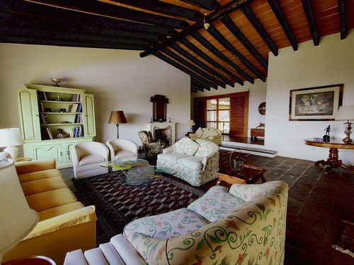 Residencia En Venta En Fracc. Tamoanchan, Jiutepec Morelos.