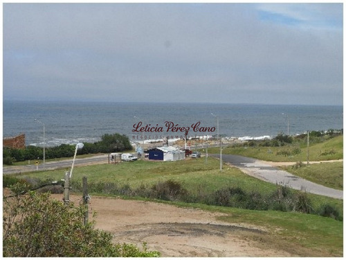 Venta Casa En El Chorro, 5 Dormitorios Hermosa Vista Al Mar - Ref: 16511