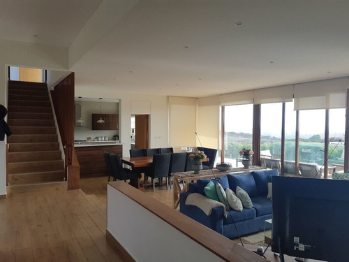 2 Amplias Casas En Seguro Condominio En Mantagua