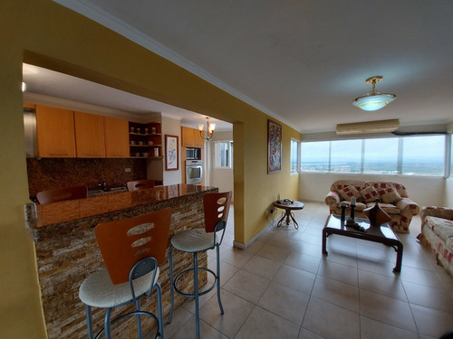 Imagen 4 de 14 de En Alquiler Pent House Full Equipado En Alta Vista Camino Real ! Aa