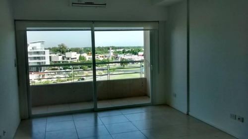 Imagen 4 de 10 de Departamento En Venta Con Renta En El Complejo Antares, Edificio Metallo: