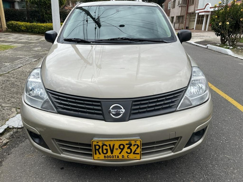 Nissan Tiida 2012