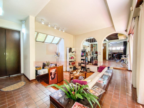 Imagen 2 de 17 de Local Con Vivienda En Muy Buena Ubicación