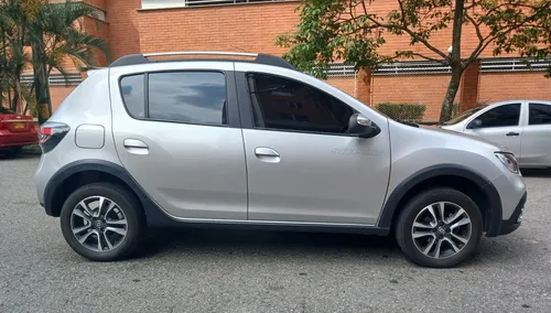 Renault Stepway 1.6 Intens