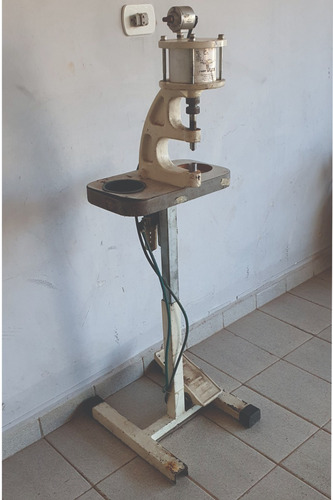 Imagem 3 de 6 de Ilhoseira Pneumática Aplicadora De Ilhós Couro Tecido Lona