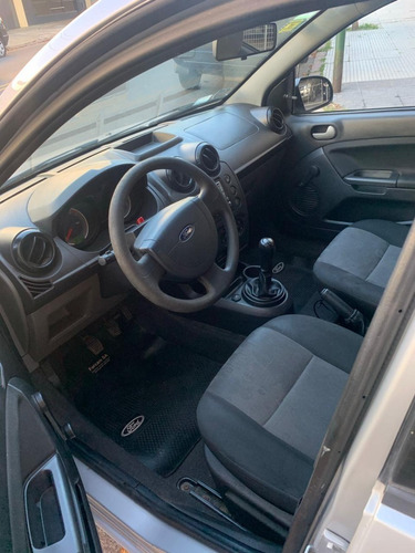 Ford Fiesta 1.6n Ambiente Plus 5 Ptas Plata 2013
