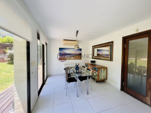 Imagen 14 de 24 de Casa En Venta Para Vivir Todo El Año En Punta Del Este Cinco Dormitorios - Punta Del Este Beverly Hills