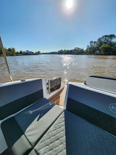 Imagen 8 de 24 de Klase A K2400 Cuddy Volvo 280hp Duoprop No Canestrari Permut