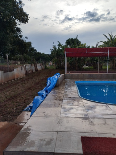 Alugo Esta Chácara Para Lazer. Com Piscina, Churrasqueira, Área De Lazer Com Freezer, 1 Cama E Redes Para Descanso. Interessados Mande Mensagem No Whatsaap !