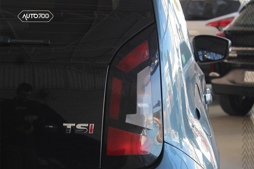 Volkswagen Up! move 1.0 TSI Total Flex 12V 5p