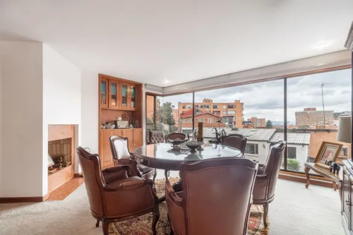 Apartamento En Venta En Los Rosales. Cod V12443