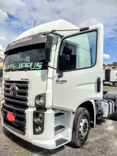 Constellation Vw 25-390 6x2 - Ano 2016