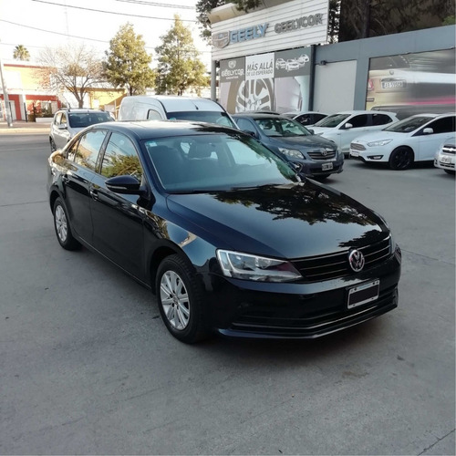 Imagen 4 de 15 de Volkswagen Vento 2.0 Advance Summer 2015