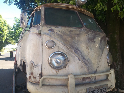 Imagem 2 de 11 de Volkswagen Kombi Corujinha 74 C/ Docks E Motor P/ Restaurar