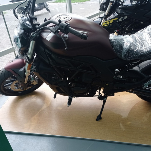 Imagen 13 de 25 de Benelli 502 C