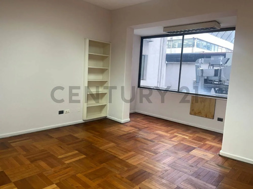 Oficina En Arriendo En El Centro De Santiago A Pasos De...