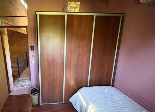 Casa En Venta - 4 Dormitorios 1 Baño - La Reja