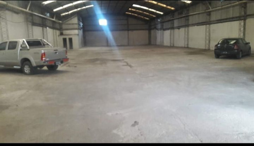 Imagen 3 de 3 de Importante Galpon En Venta