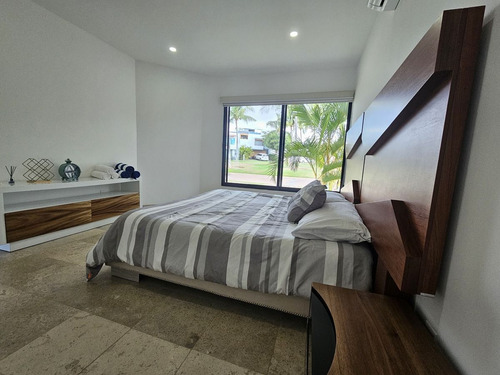 Casa Con Alberca Privada En La Cruz De Huanacaxtle.