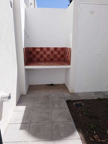 Imagen 11 de 14 de Duplex En Condominio Venta Ituzaingo Norte Ref 1117