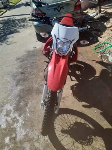 Semi Nueva Solo Se Usa Para Ir Y Volver Al Trabajo,