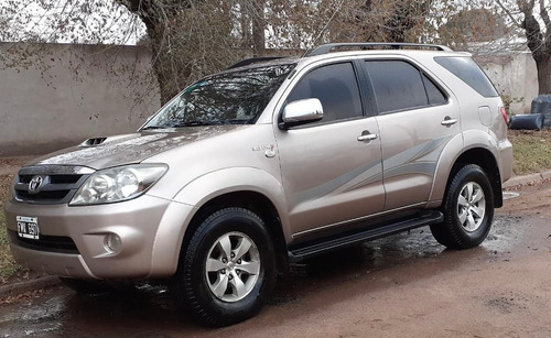 Toyota Hilux Sw4 3.0 Srv Cuero