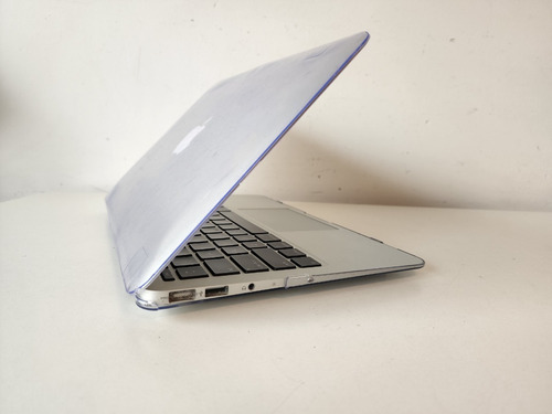 Imagen 6 de 10 de Macbook Air 11 2011 Intel I5, 2 Gb Y 60gb Ssd + Funda - Leer