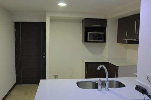 Imagen 1 de 11 de Apartamento Moderno De Un Dormitorio En El Centro De San José