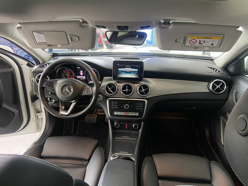 Mercedes-Benz Clase GLA 1.6 200 Cgi Sport At