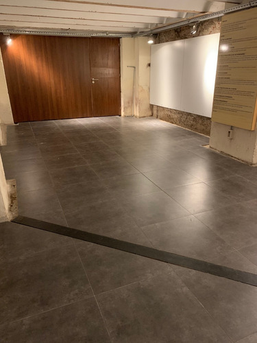 Imagen 10 de 12 de Local Comercial Sarandí Y Alzaibar - Ciudad Vieja