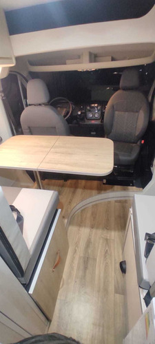 Imagen 7 de 10 de Alquiler Motorhome Autocaravana Campervan 4 Pasajeros Furgon