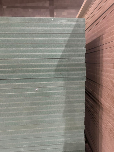 Panel Mdf 18mm 1.22x2.44 M Impermeable Humedad 9 Piezas