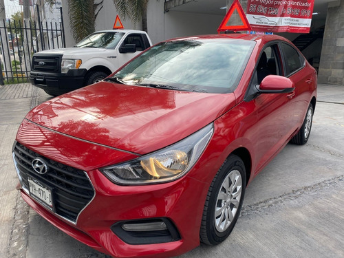 Imagen 6 de 15 de Hyundai Accent Mid Estandar