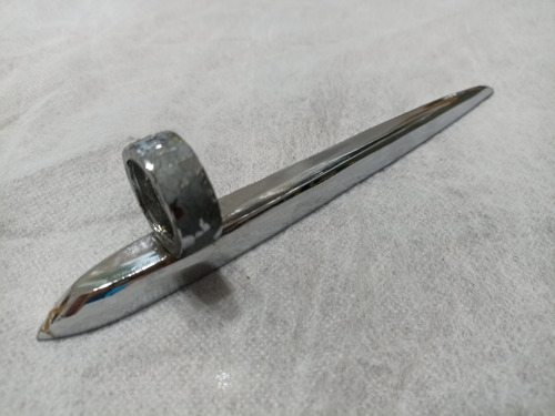 Insignia Moldura Capot/guardabarro Cromada Plateado (Usado)