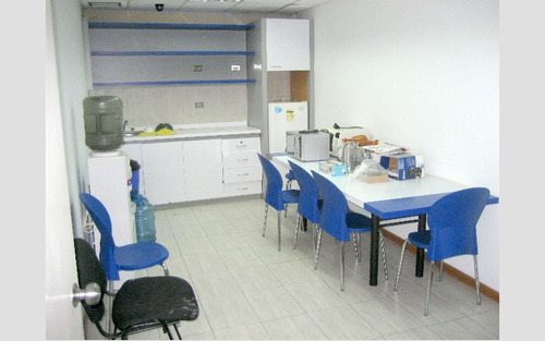 Chacao, Torre Kpmg, Alquilamos Excelente Media Planta De Oficinas De 500 M2.