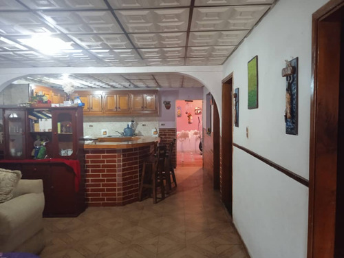 Se Vende Casa Urb. San Rafael Arcángel/ Carupano Ve02-380es-ss