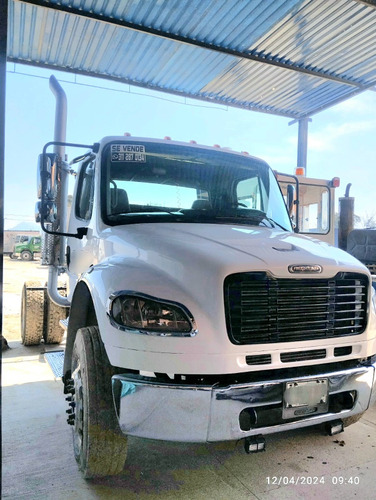 Freightliner M2 106 Minimula